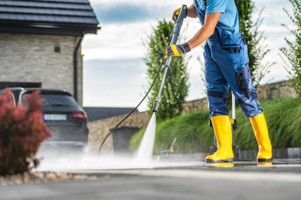 Best Pool Deck Cleaning  in Smithville, NJ